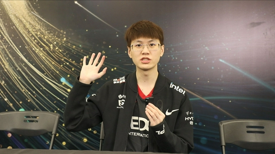 MOBA游戏金币爆发引发玩家热议